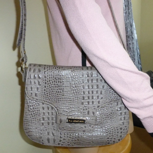 RJ Graziano- Croco Saddlebag- Embossed-Putty-NWT - Picture 1 of 7